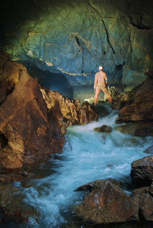 Pećina Govještica, podzemni tok