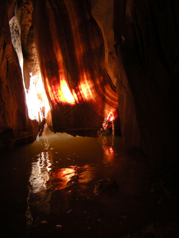 Kalcitna zavjesa na kraju Kanala kamenih jezera